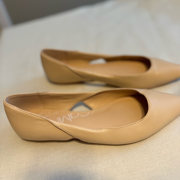 Calvin Klein cream-tan flats - Picture 4 of 6